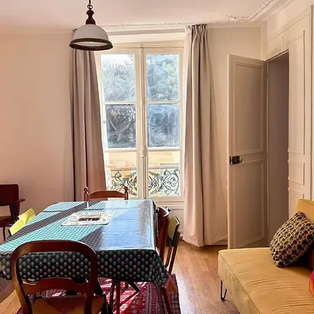 Apartment Large 4-room In 5th Cuvier Paris